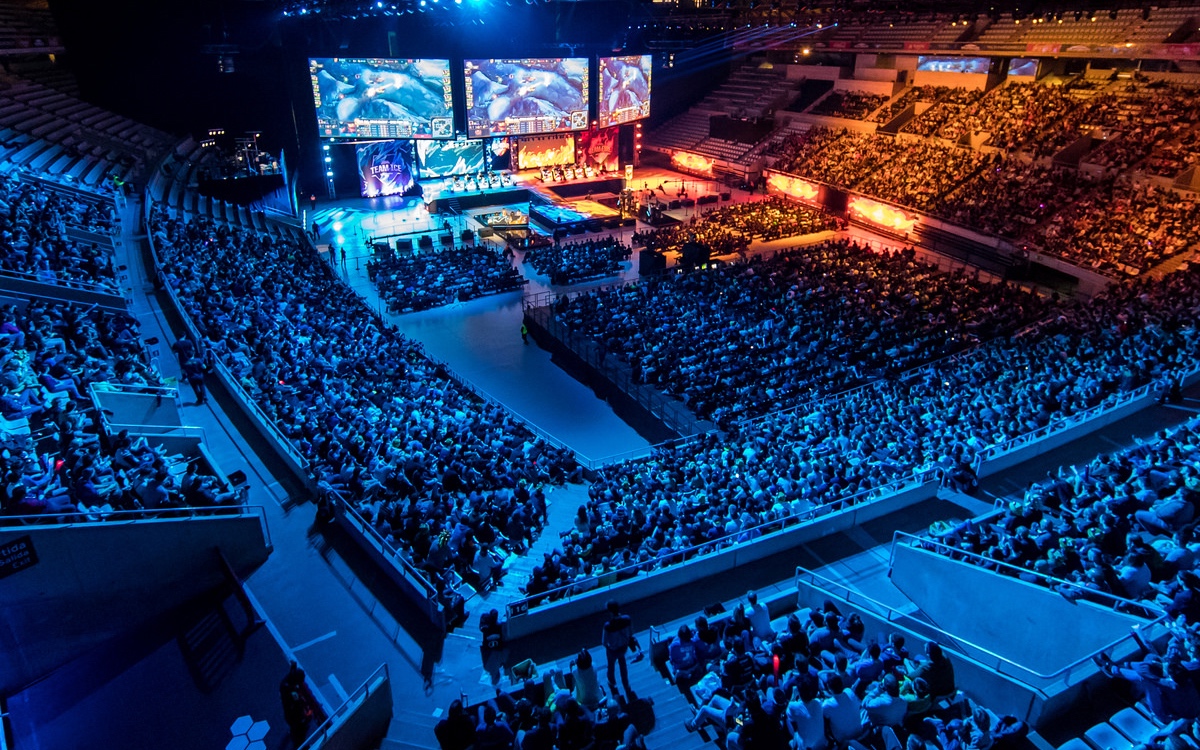 LPL whistleblower： 关于 JD Gaming 中路选手 Yagao 的转会期没有消息，他可能会选择在2025年休息！